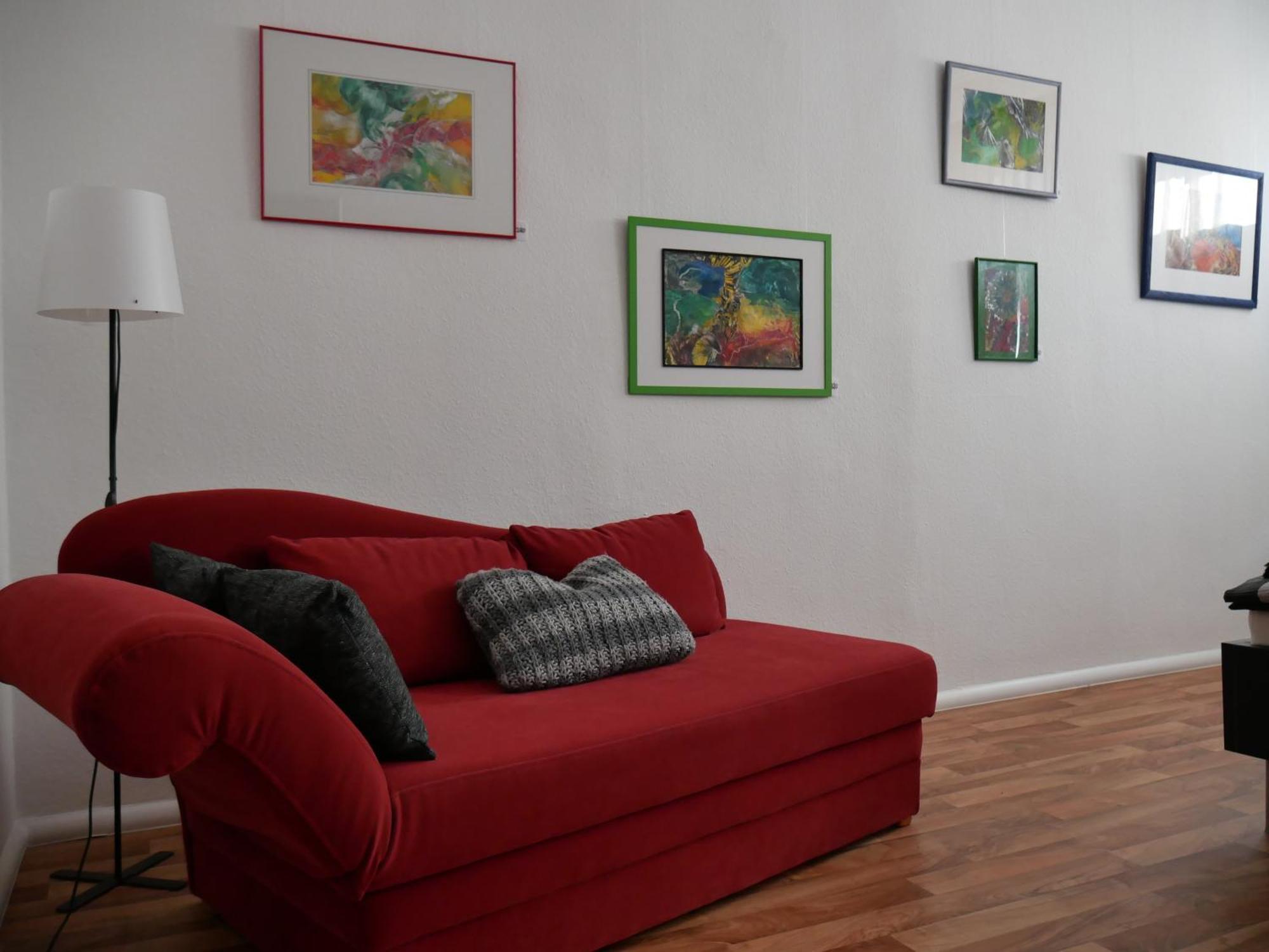 Ferienwohnungen In Der Kunstgalerie Charlie Und Jenny Chemnitz Bilik gambar